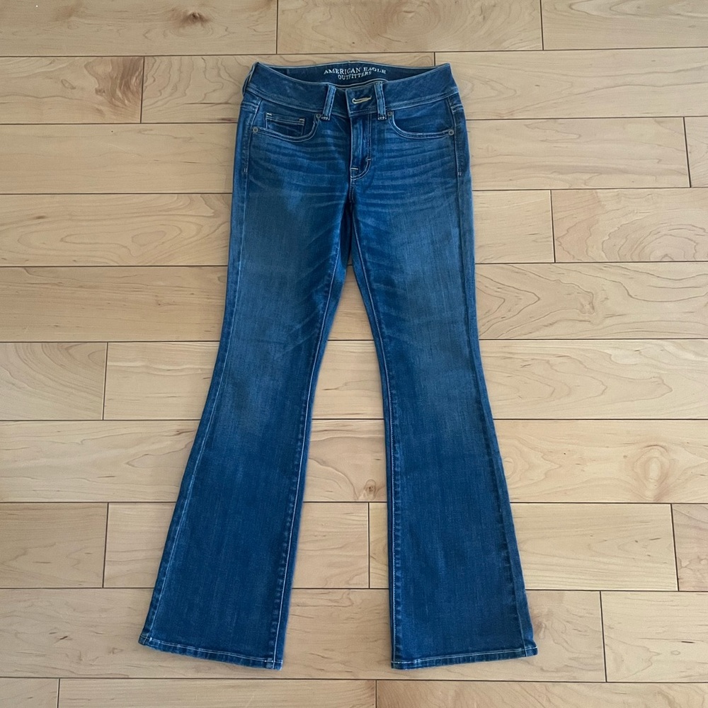American Eagle Outfitters Wide Leg / Flared Jeans (like new)